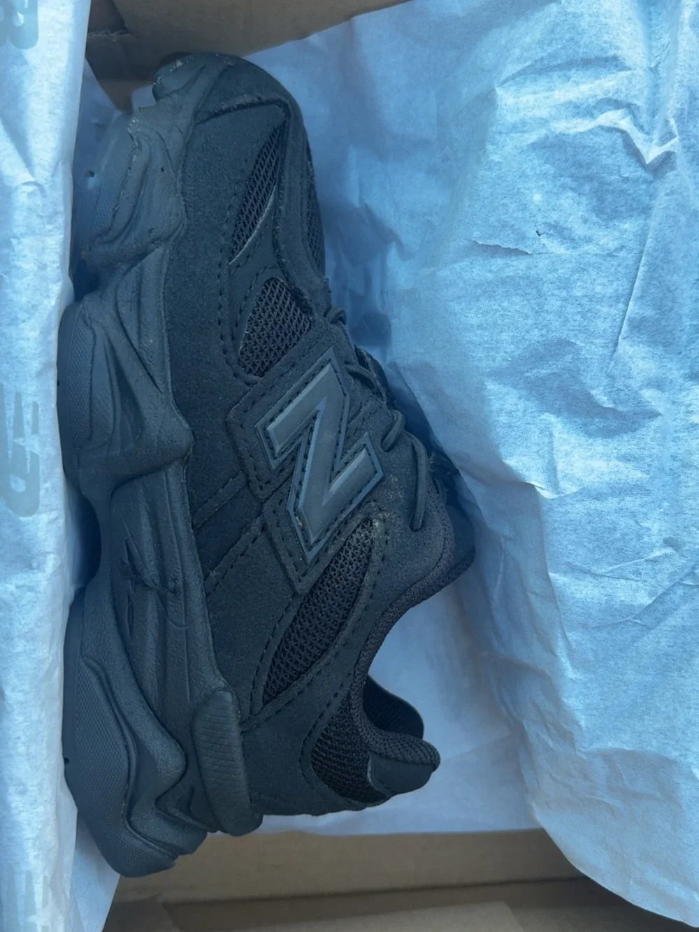 New Balance Men’s Black Athletic Lace-Up Sneaker